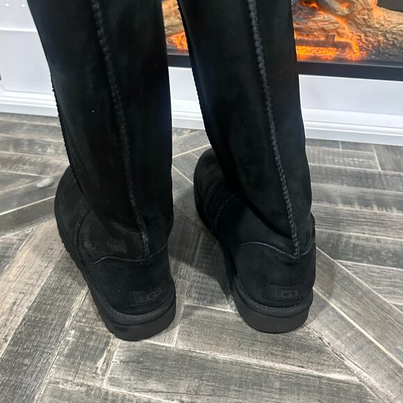 AUTHENTIC UGG Classic Tall Black Suede Shearling Boots – Women’s Size 9– Cozy - Picture 5 of 7